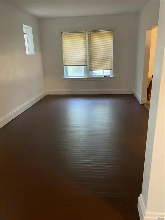 4111 E Lee AVE, St Louis, MO 63115