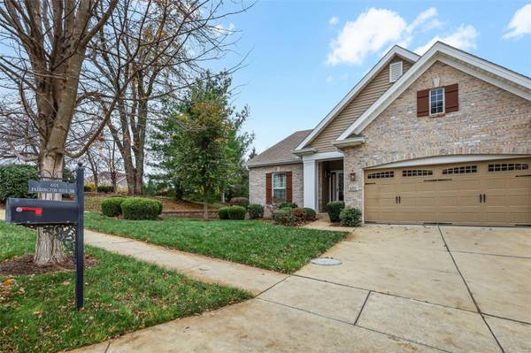 601 Paddington Hill DR, Chesterfield, MO 63017