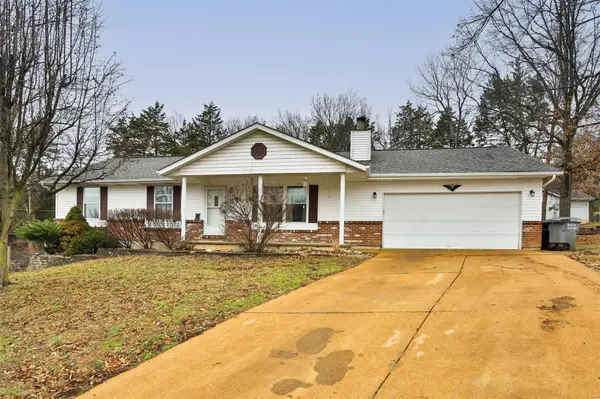 14 Arlington Oaks DR, Cedar Hill, MO 63016