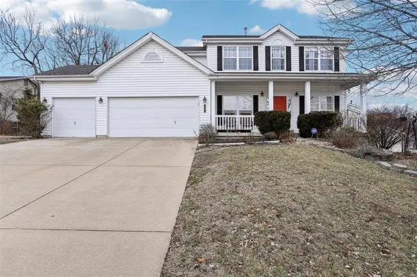 1001 Green Arbor DR, Fenton, MO 63026