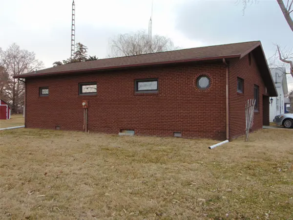 609 Washington AVE, Dowell, IL 62927