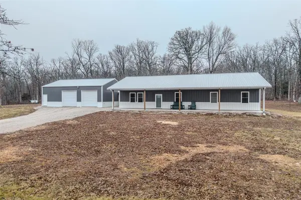 16011 Cedar RD, Phillipsburg, MO 65722