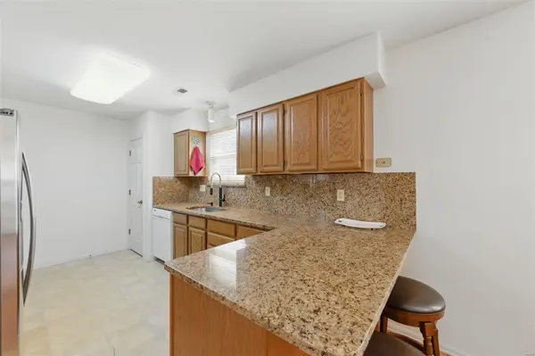 3156 Autumn Shores DR, Maryland Heights, MO 63043