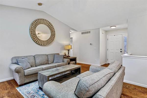 1916 Magnolia WAY, Pevely, MO 63070