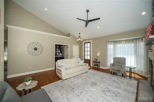 5073 Romaine Spring DR, Fenton, MO 63026