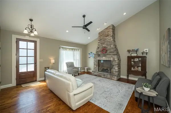 5073 Romaine Spring DR, Fenton, MO 63026