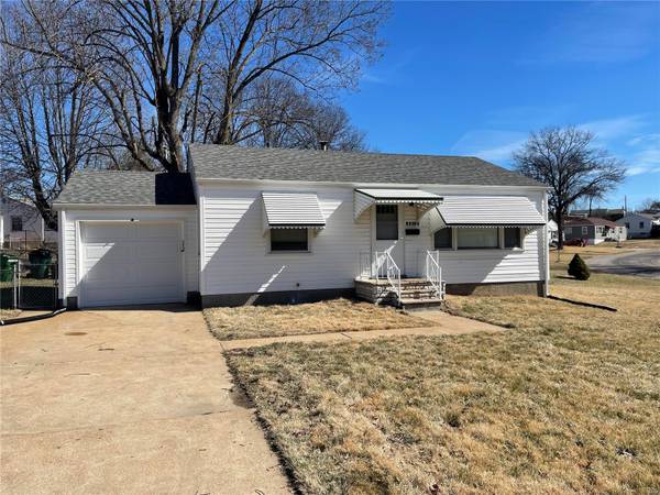 10060 Tappan DR, St Louis, MO 63137