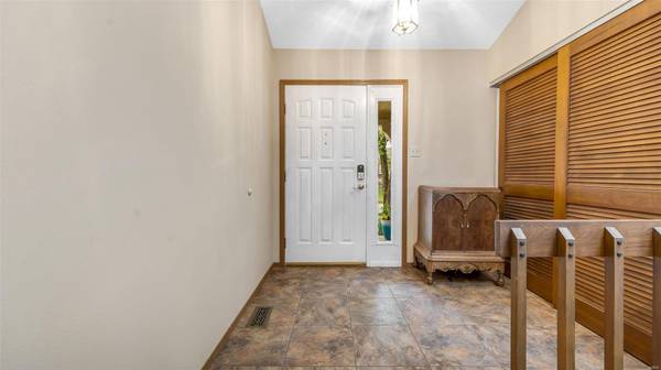 1805 Praise BLVD, Fenton, MO 63026
