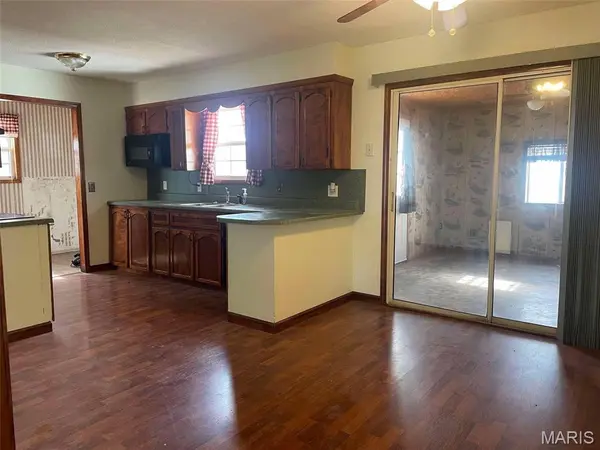 39299 Freda DR, Malden, MO 63863