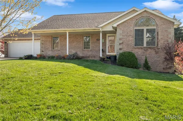 528 Matt LN, Jackson, MO 63755