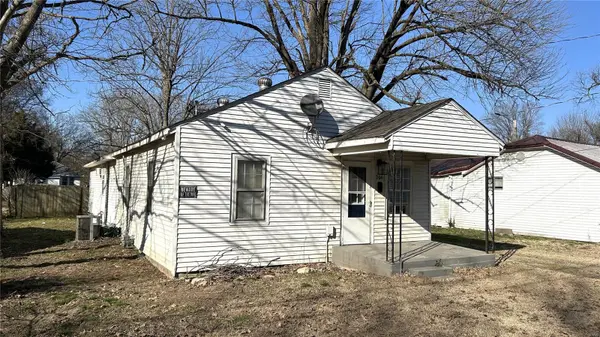 204 W 8TH St, Kennett, MO 63857