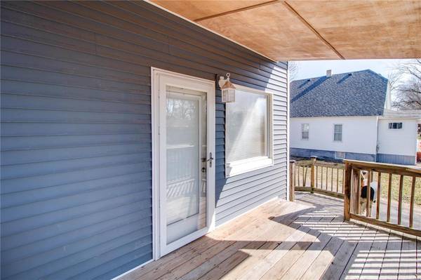 715 E Pennsylvania ST, Staunton, IL 62088
