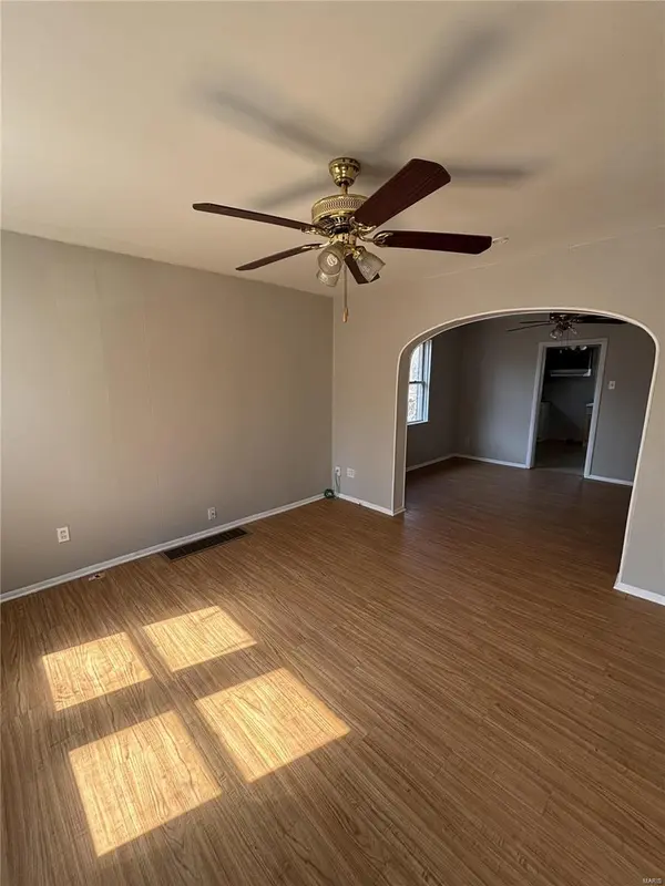 4505 June AVE, Normandy, MO 63121