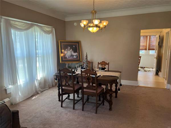 400 E Broadway, Gillespie, IL 62033