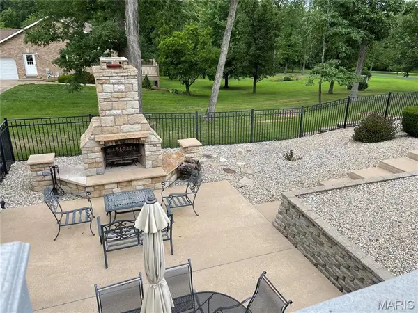 11 Isaac DR, Warrenton, MO 63383