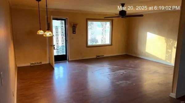 601 S Hickory, Dexter, MO 63841
