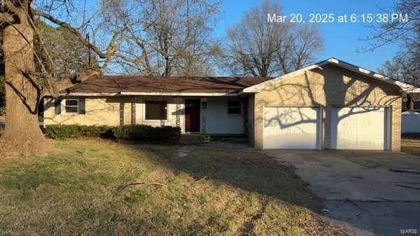 601 S Hickory,  Dexter,  MO 63841