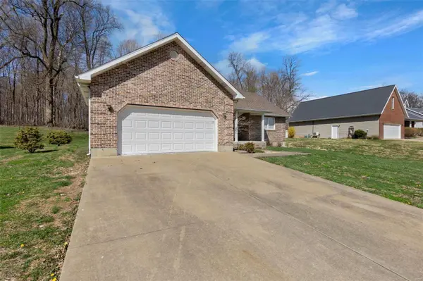 495 Matt LN, Jackson, MO 63755