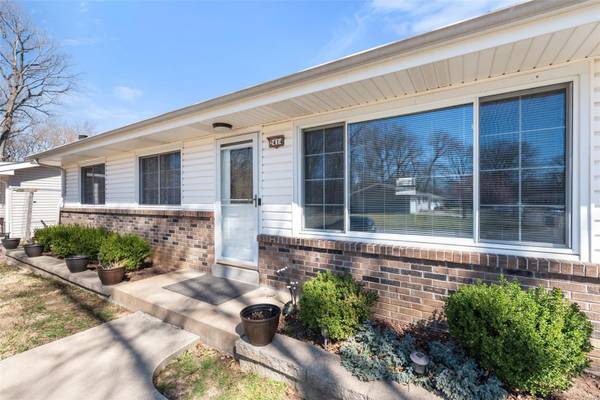2414 Banister DR, St Louis, MO 63125