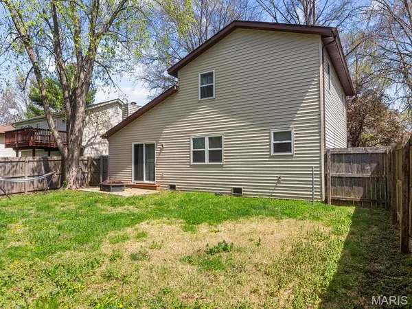605 Country Meadow LN, Shiloh, IL 62221