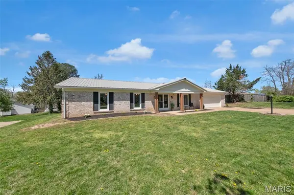 707 Camelot Estates DR, Hillsboro, MO 63050