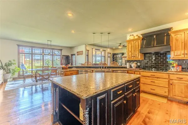 19800 Providence DR, Lebanon, MO 65536