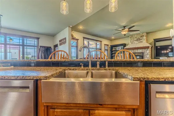 19800 Providence DR, Lebanon, MO 65536