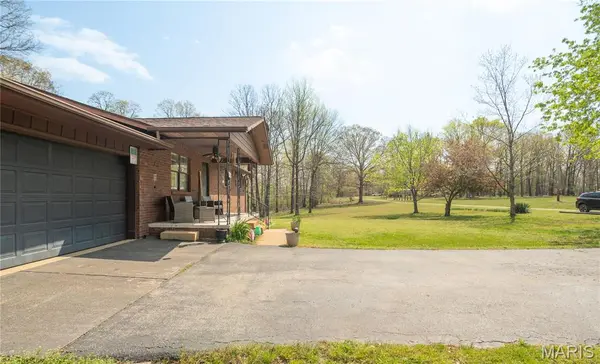 103 Goldfish LN, Naylor, MO 63953