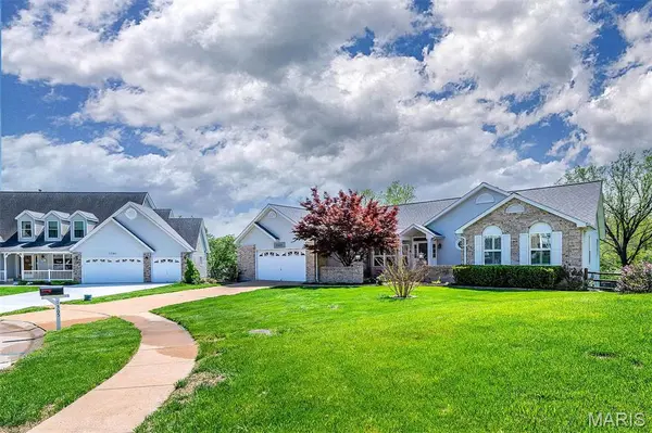 1365 Montevale CT, Fenton, MO 63026