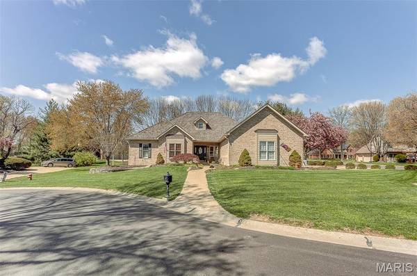 8 Bronte Ct., Glen Carbon, IL 62034