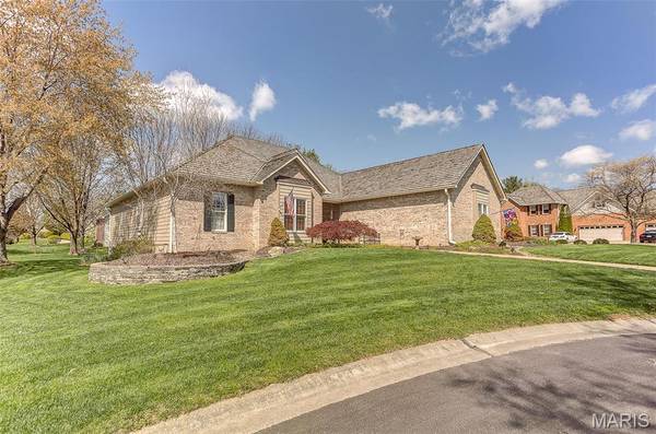 8 Bronte Ct., Glen Carbon, IL 62034