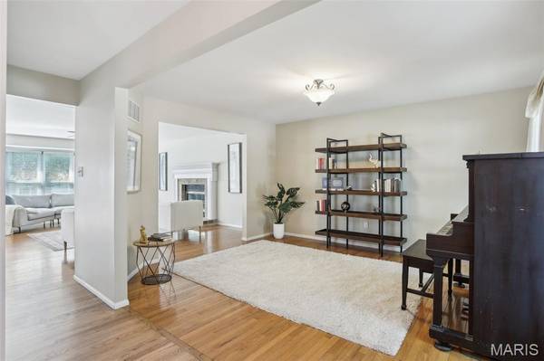 7313 Little Oaks DR, O'fallon, MO 63368