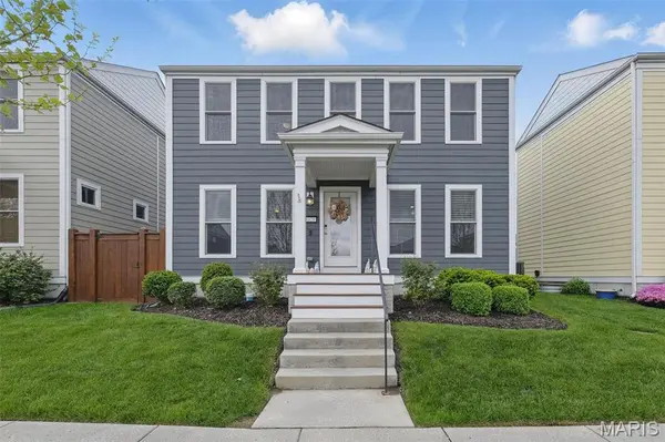 6029 New Town DR, St Charles, MO 63301