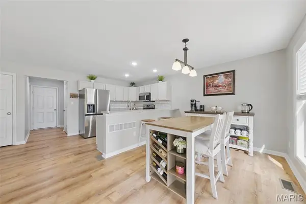 6029 New Town DR, St Charles, MO 63301