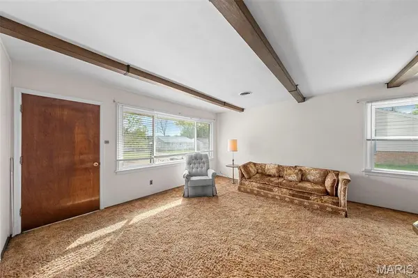 4144 Davis ST, St Louis, MO 63123