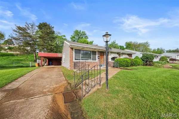 4144 Davis ST, St Louis, MO 63123