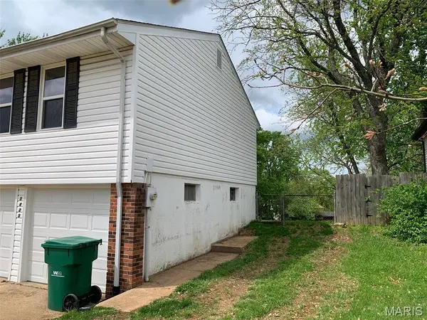 5425 Nantucket CT, High Ridge, MO 63049