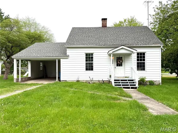 405 W Magnolia ST, Marine, IL 62061