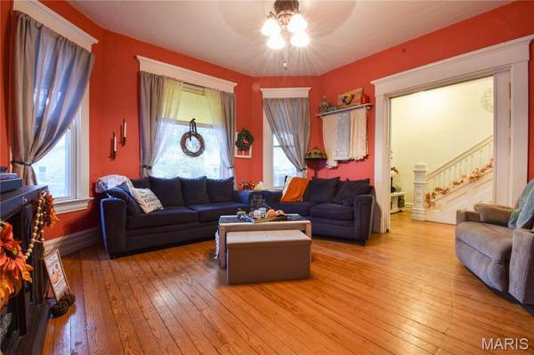 120 E Corbin ST, Bethalto, IL 62010