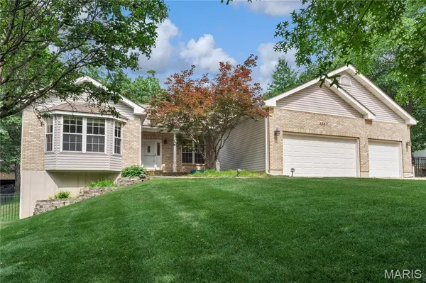 1587 Paradise Valley DR, High Ridge, MO 63049