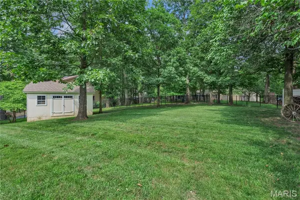 1587 Paradise Valley DR, High Ridge, MO 63049