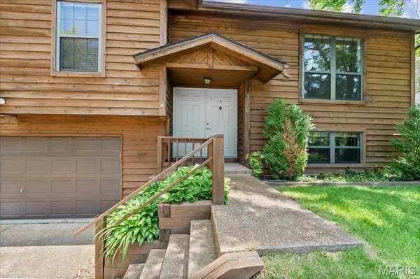 514 Wallach DR, Eureka, MO 63025