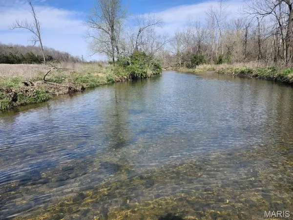 995 M- Co Road 7320, Caulfield, MO 65626