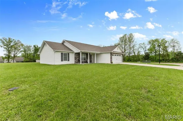 710 Skye View CT, Farmington, MO 63640