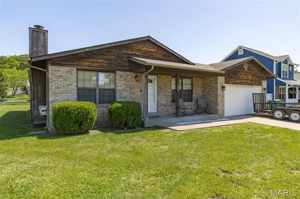 2433 Golden Gate DR, Imperial, MO 63052