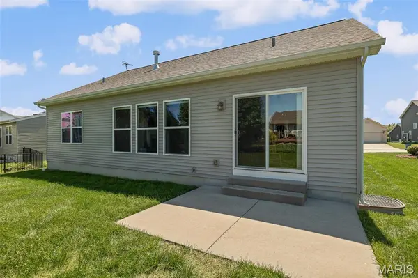 2633 Greystone Estates Pkwy, Shiloh, IL 62221