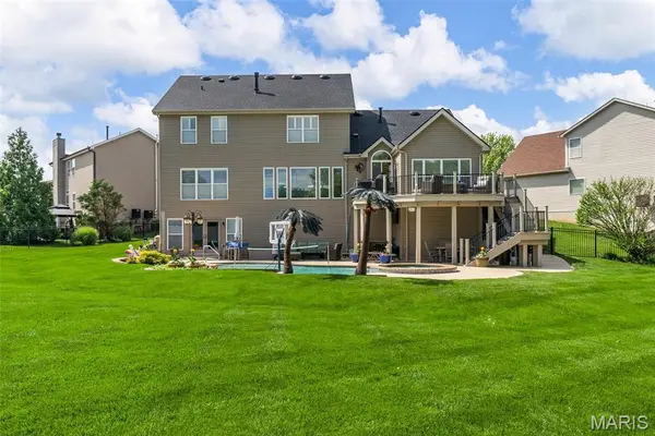 1274 Hawkins Bend CT, Fenton, MO 63026