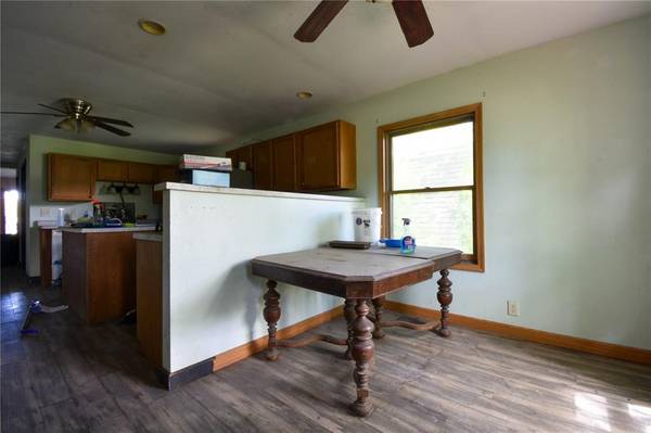 880 W Nicholas ST, Carlinville, IL 62626
