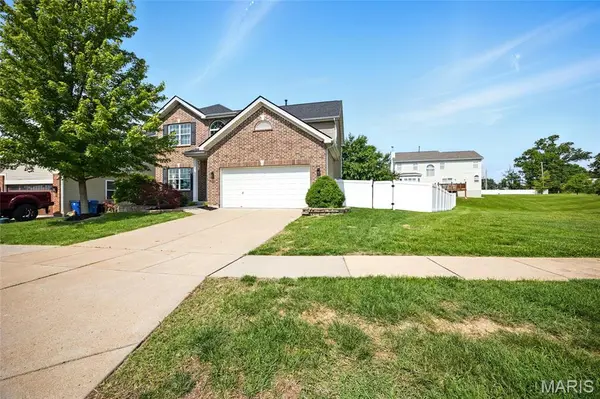 4307 Magoffin Trails DR, Oakville, MO 63129