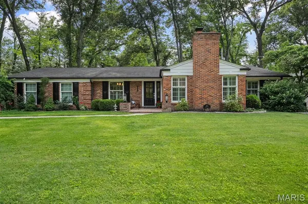 1805 Firethorn DR,  Des Peres,  MO 63131